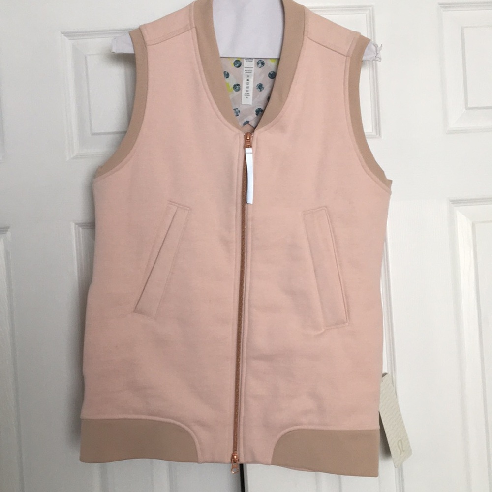 Lululemon vest/New with a tag
